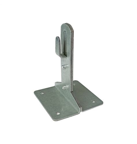 Держатель проводника круглого 6-10 мм, высота 65 мм, оцинк. Держатель проводника круглого 6-10 мм, высота 65 мм, оцинк.